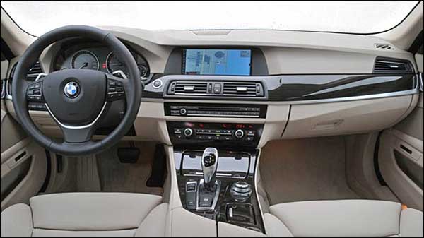 Салон BMW 520I