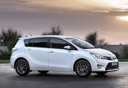 Toyota Verso 2013: новинка в категории минивэнов
